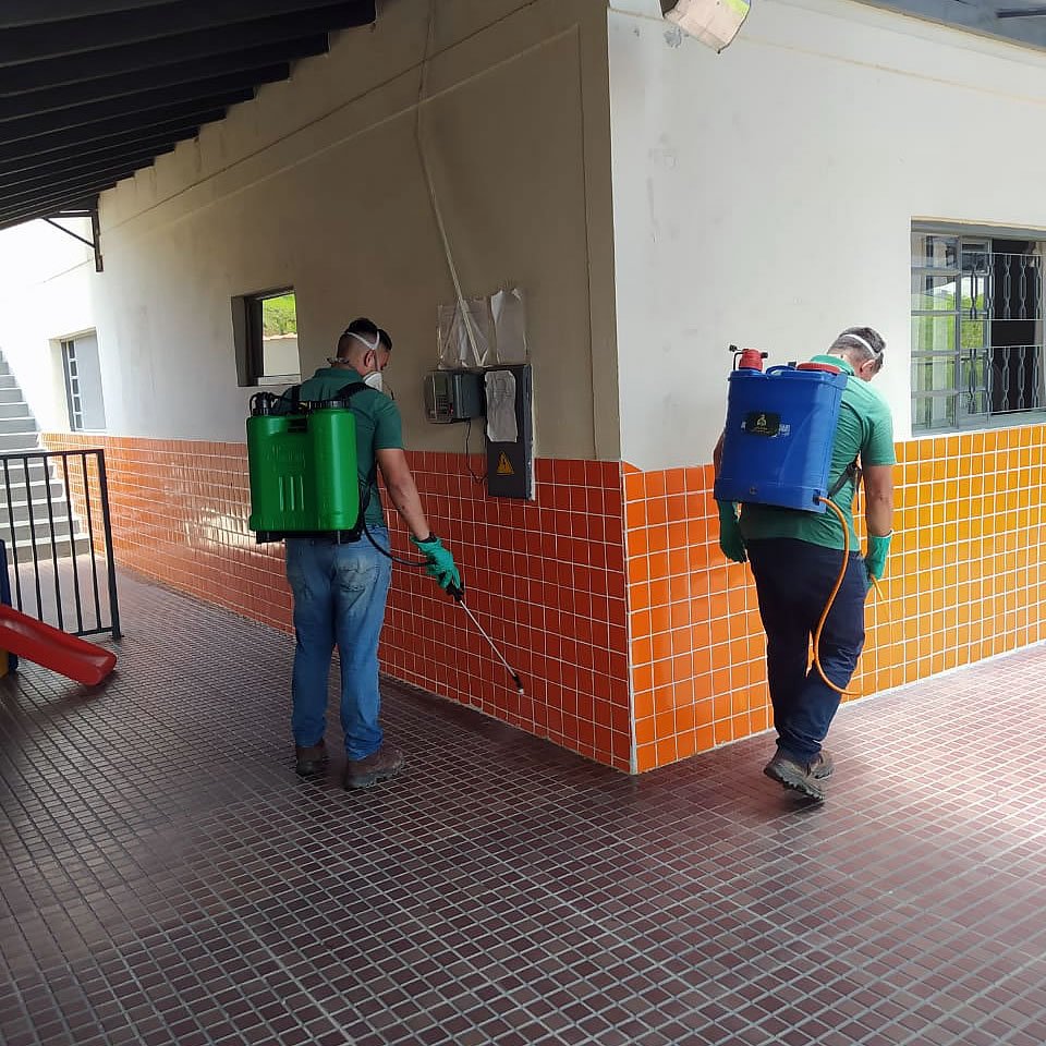 Desinsetização em Escola Municipal